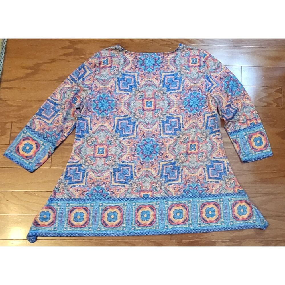 Women Ruby Red Size Medium Colorful Aztec Style Top3/4 Sleeve - Picture 8 of 11
